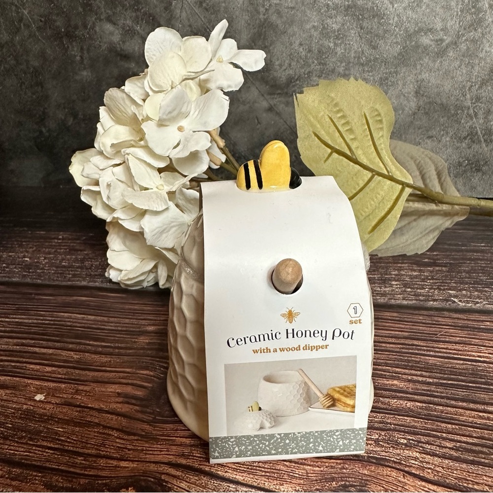 Target Bullseye Ceramic Honey Bee Pot
